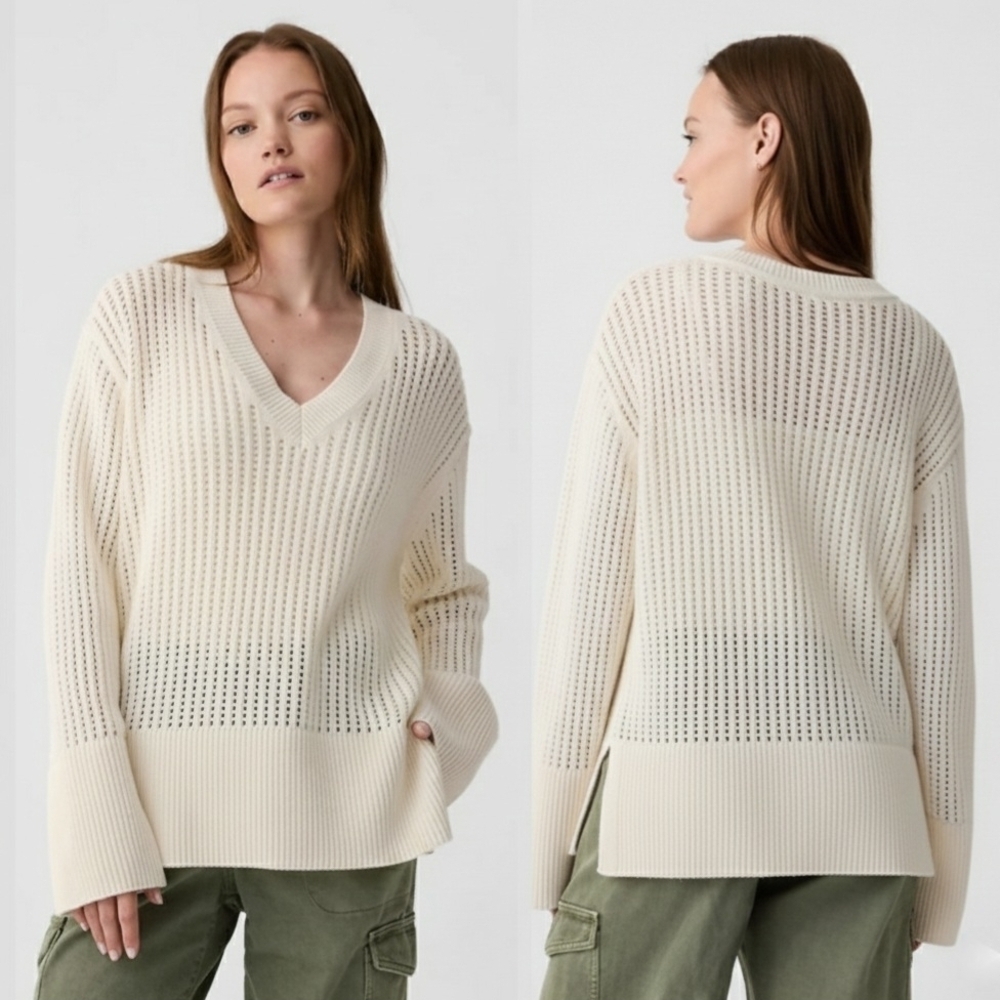 GAP White Crochet V-Neck Knit Sweater XS Soft Cotton Split HEM Relaxed Fit Y2K